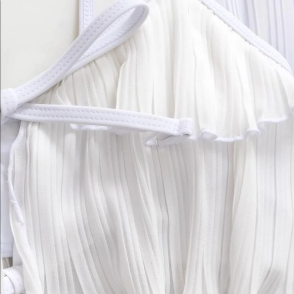 Bikini with cover up - Picture 6 of 10